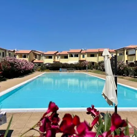 Daire Il Delfino - Con Terrazza E Piscina