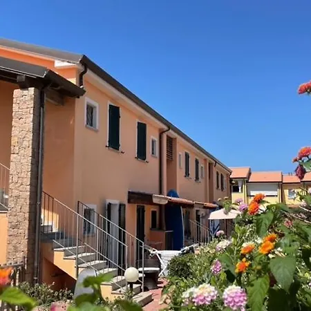 Apartament Il Delfino - Con Terrazza E Piscina
