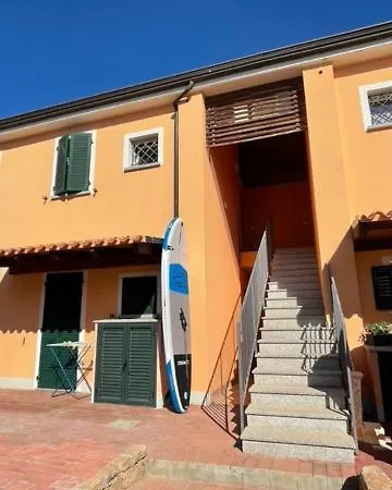 Il Delfino - Con Terrazza E Piscina Badesi